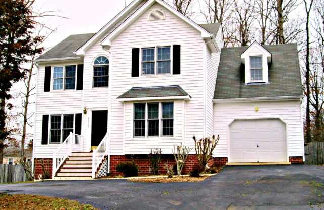 4 BR/ 2.5 BA Spacious home in Chesterfield photos photos