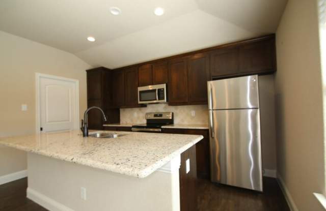 1312 White Sand Drive - 1312 White Sand Drive, Pelican Bay, TX 76020