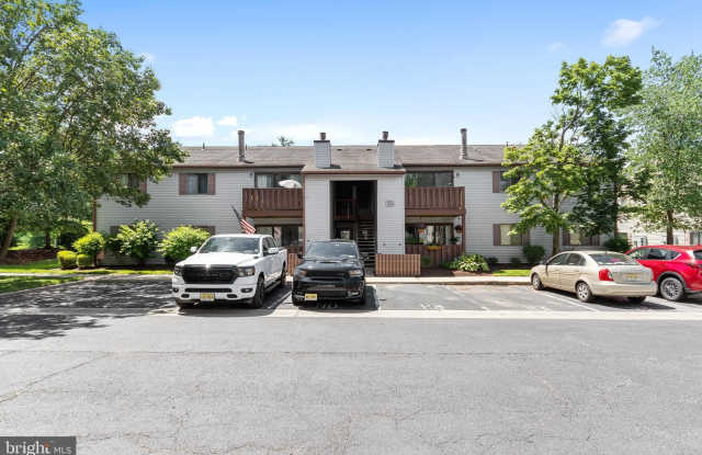 1002 LINDSEY COURT - 1002 Lindsey Court, Burlington County, NJ 08053