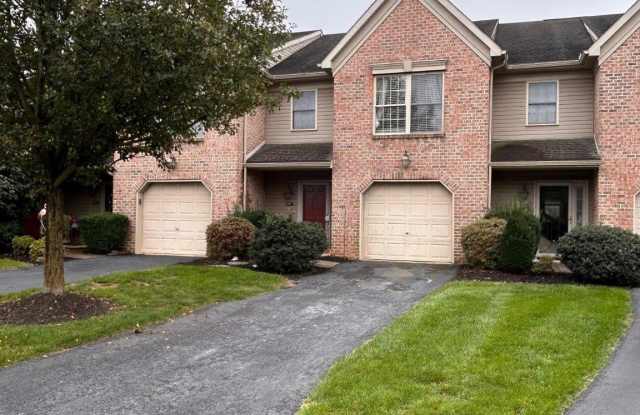 447 STONEHEDGE Lane Gallery 2