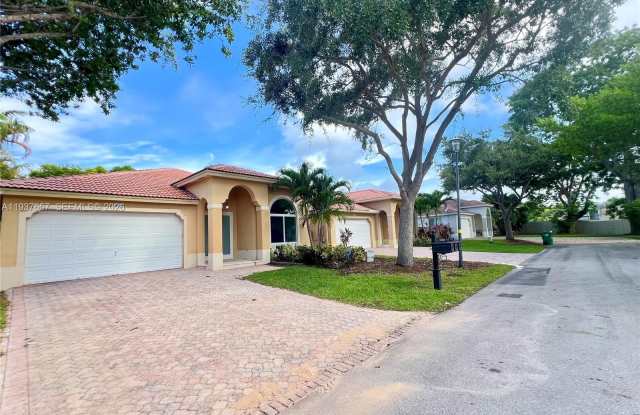 16020 SW 91st Ct Gallery 4