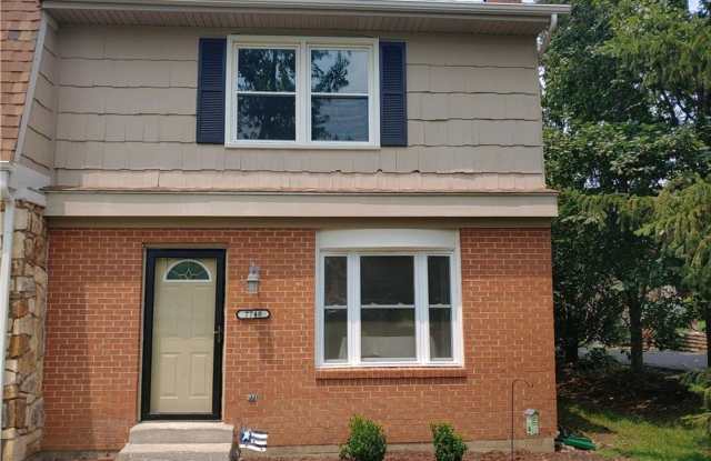 2 Bedroom, 1.5 Bath Condo in Centerville School District! - 7740 Brams Hill Drive, Montgomery County, OH 45459