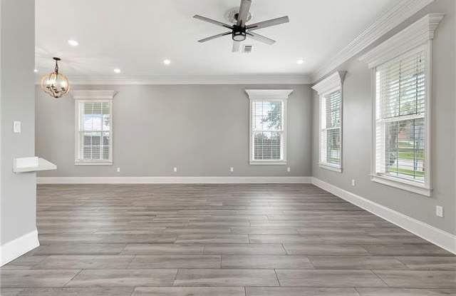 2705 PECAN Drive Gallery 4