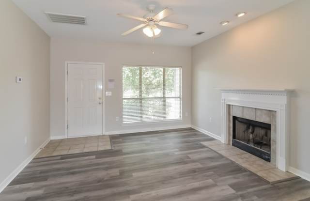 449 Park Lake Drive Gallery 4