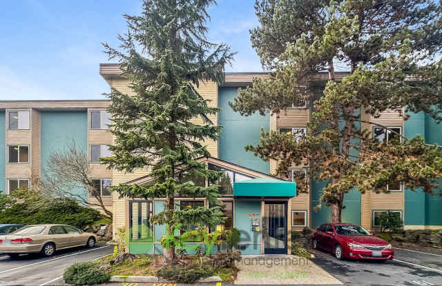 Stylish 2-Bed Condo with Pool  Clubhouse Access photos photos