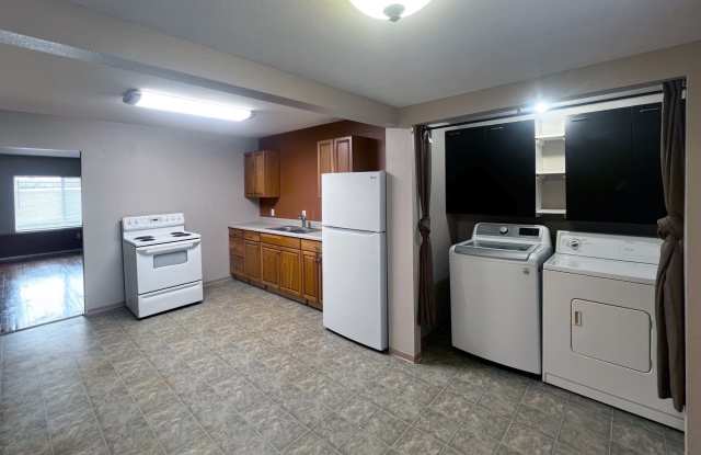 404 S Pacific - A - 404 South Pacific Avenue, Kelso, WA 98626