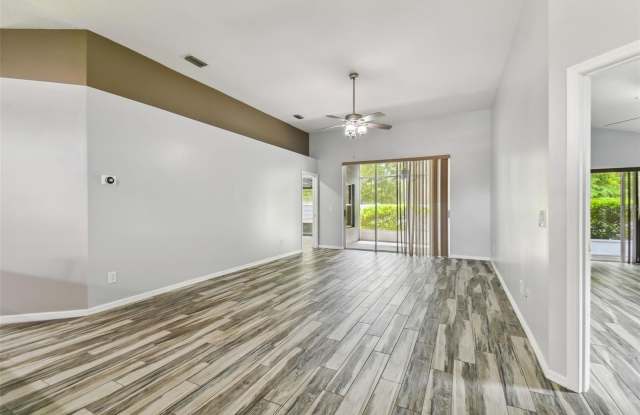 3018 SPRAWLING OAKS PLACE Gallery 4
