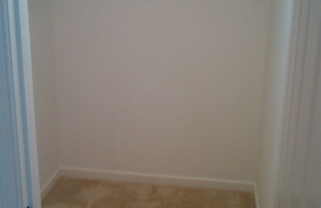 1078 Wellington Drive Gallery 2