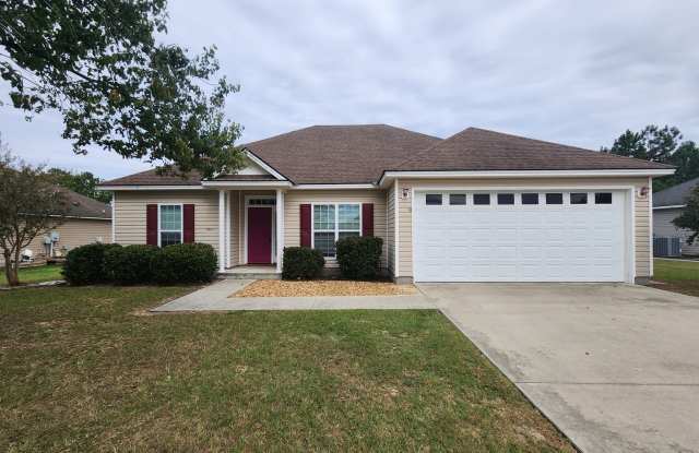 Spacious 3BD/2BA Home in Hahira with Screened Porch  Above Ground Pool! photos photos