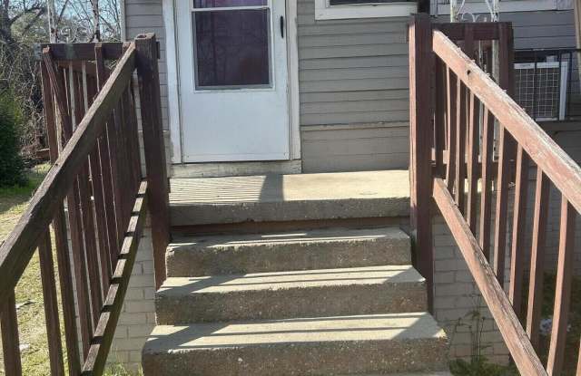 2501 Woodlawn Street lot: 2501 photos photos