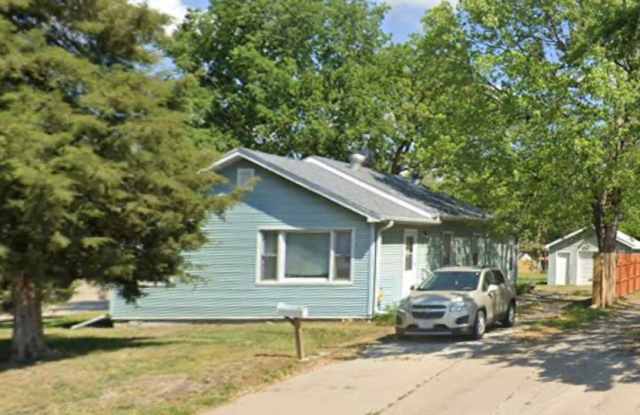 Cozy 2 Bedroom Home – Lawn Care  Snow Removal Included! photos photos