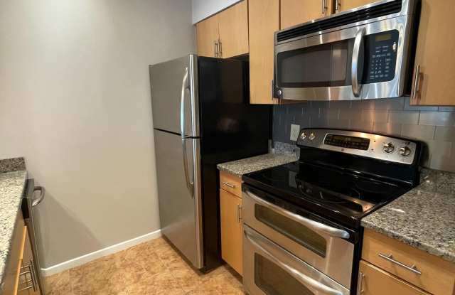 2111 WISCONSIN AVENUE NW photos photos