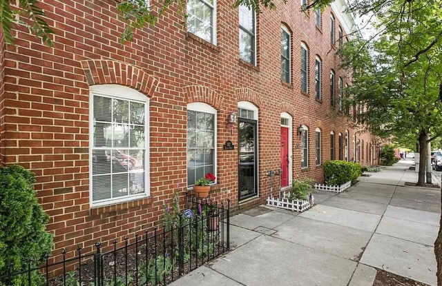 Coming Soon – 3BR/4BA End-Unit Townhome with Rooftop Deck  Parking in Locust Point photos photos
