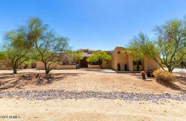 8257 E LARIAT Lane Gallery 4
