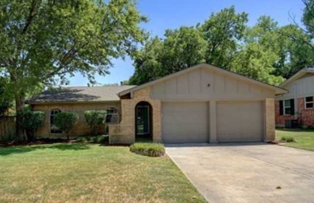 Pristine Home - Completely remodeled - 8016 Cross Drive, North Richland Hills, TX 76182