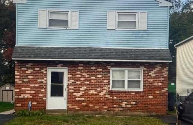 521 CORINTHIAN AVE photos photos