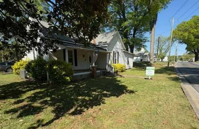 Charming 3 Bedroom 2 Bath Renovated Ranch Home photos photos