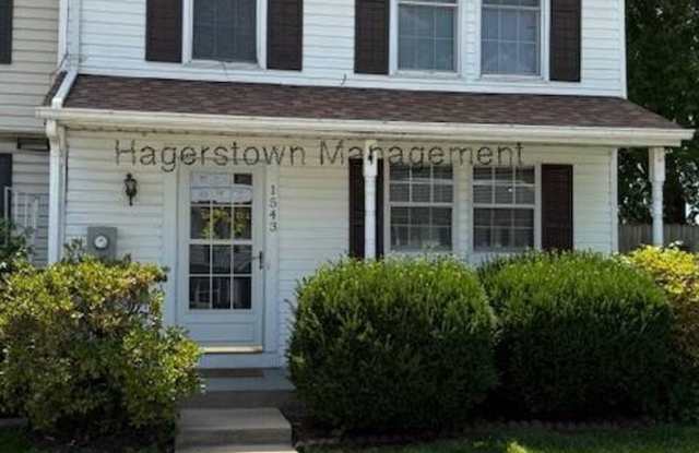 3 BR Townhouse - Iris Ct photos photos