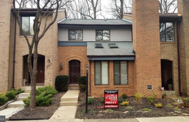 5709 WATERS EDGE LANDING CT - 5709 Waters Edge Landing Court, Burke Centre, VA 22015