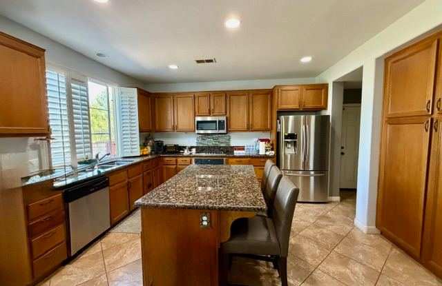 2297 Treetop Lane Gallery 4