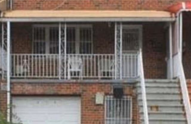870 E 216 Street 870 - 870 East 216th Street, Bronx, NY 10467