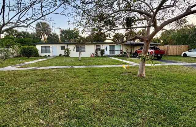 4380 SW 11TH Street Gallery 1