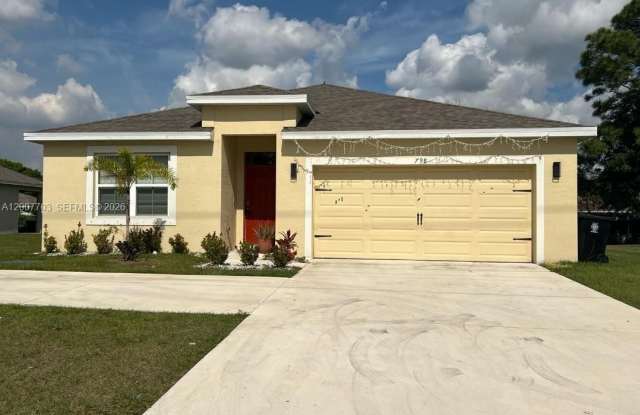 798 NW Bayshore Blvd photos photos
