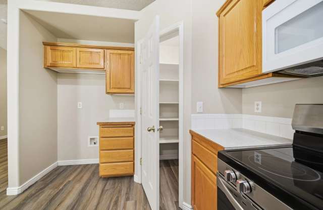5238 S Apsley Pl Gallery 4