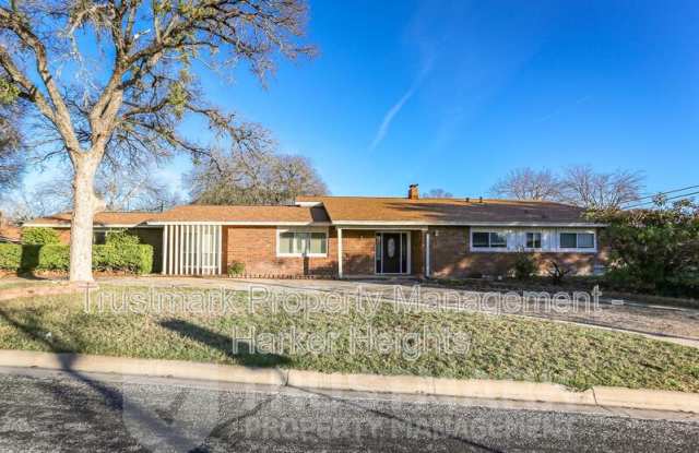 101 Highland Oaks Drive photos photos