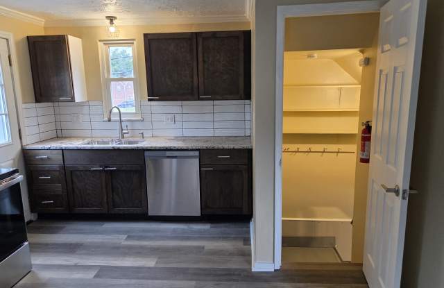 5272 Fieldcrest Drive Gallery 2