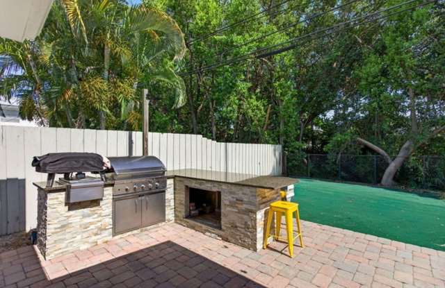 1270 SE 14th Court, Deerfield Beach, FL 33441 - 7326 Gallery 3