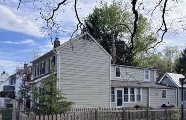 216 WIRT Street NW Gallery 3