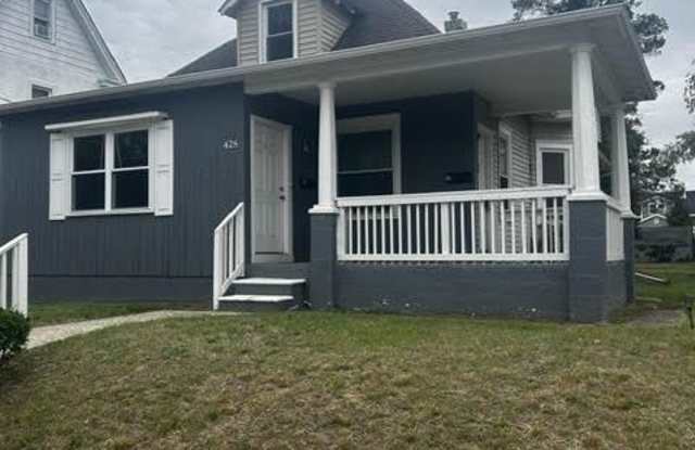 428 SUMMIT Avenue photos photos