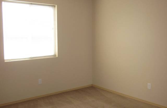 Cedar Creek Village 1 Bedroom 1 Bath Condo Gallery 4