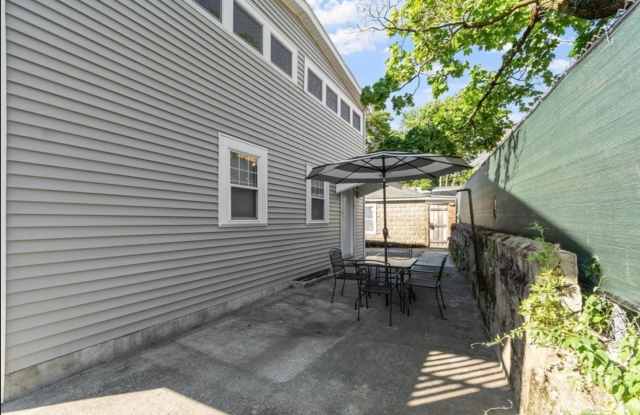 Spacious 3 BR 1 Bath in Dedham Gallery 4