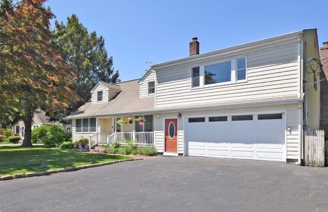 33 Chichester Road - 33 Chichester Road, South Huntington, NY 11746