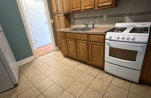 160 Avenue C photos photos