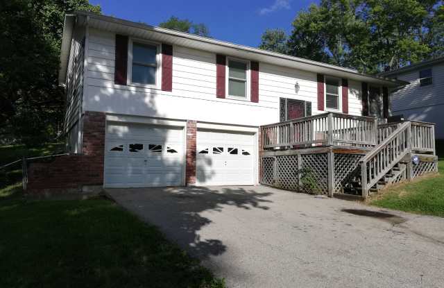 10631 Walrond Ave - 10631 Walrond Avenue, Kansas City, MO 64137