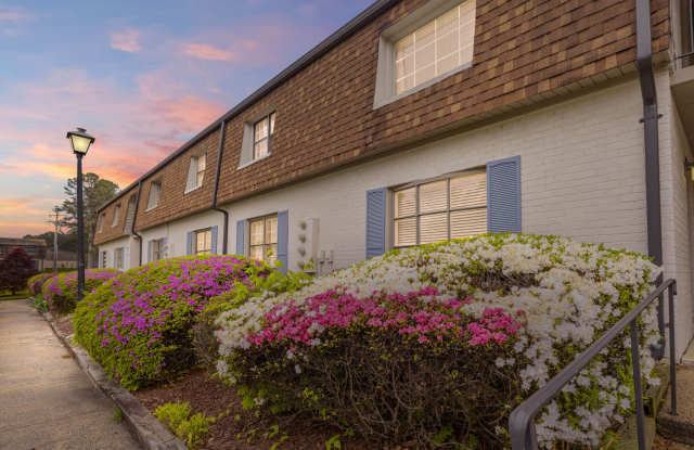 The Chateau Apartments Gallery 4