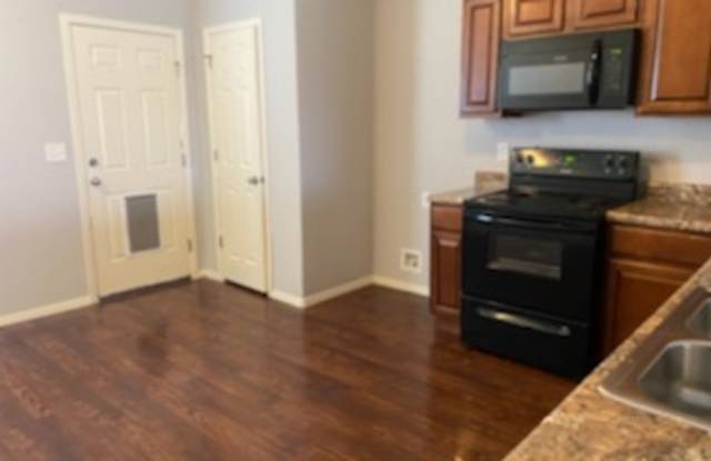 864 Nw Evans Cir Gallery 4