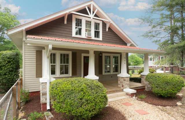 Siler City Charmer! Fenced in yard and move in ready for Summer Move photos photos