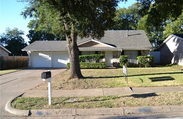 1511 Marlee Lane - 1511 Marlee Lane, Arlington, TX 76014