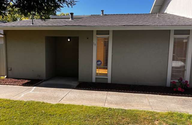 Great condo in a well managed complex with in unit laundry and refrigerator included photos photos