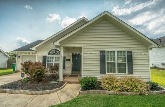1910 Olsen Ln - 1910 Olsen Lane, Charlotte, NC 28213