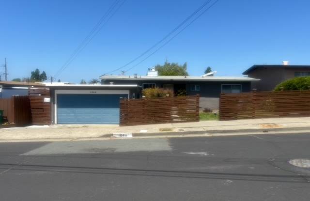 1040 East Meadow Avenue - 1040 East Meadow Avenue, Pinole, CA 94564 1040 East Meadow Avenue - 1040 East Meadow Avenue, Pinole, CA 94564