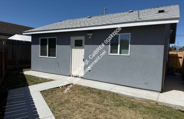 NE Newer Single Story Detached ADU on Cul-De-Sac Near Marian Hospital - All Basic Utilities Included photos photos