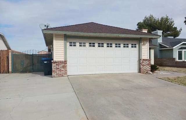 545 East Avenue J 9 - 545 East Avenue J 9, Lancaster, CA 93535