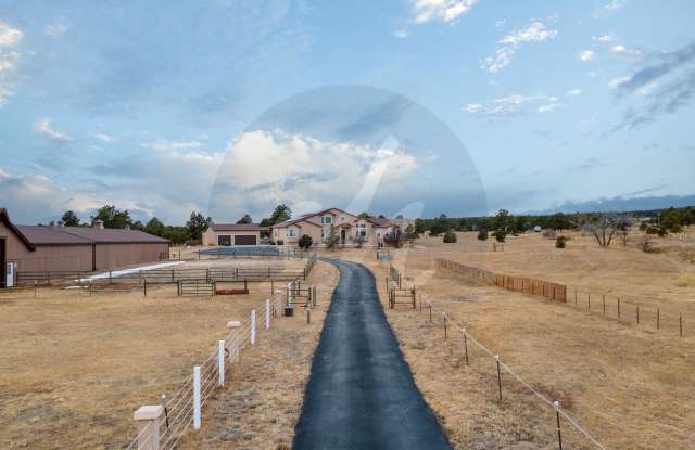 Country Living on 13.5 Acres photos photos