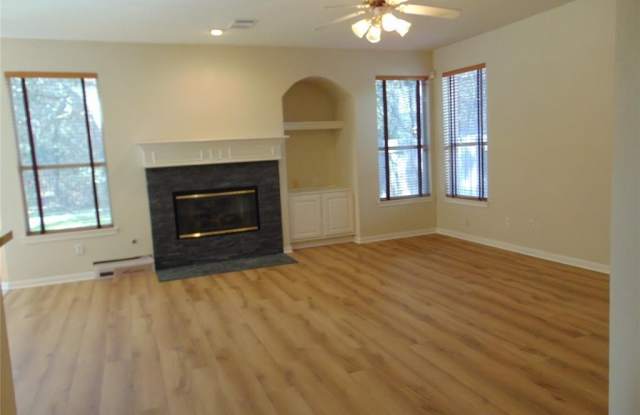 4413  SACRED ARROW DR Gallery 4