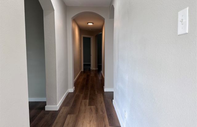 1404 Pampa Grass Drive Gallery 2